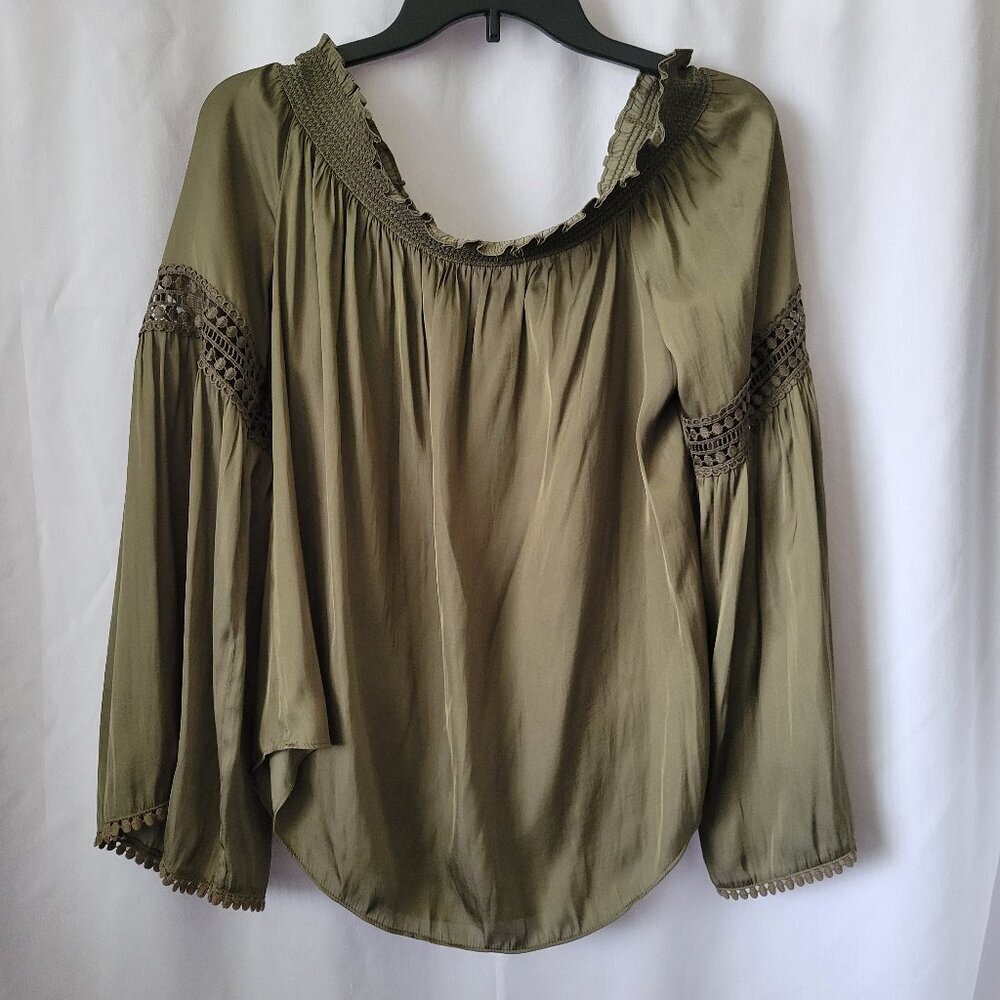 WHBM White House Black Market Women's Large Off Shoulder Blouse crochet fringe
